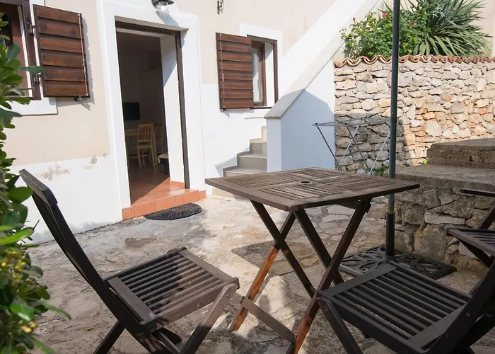 Apartman In 33607 *