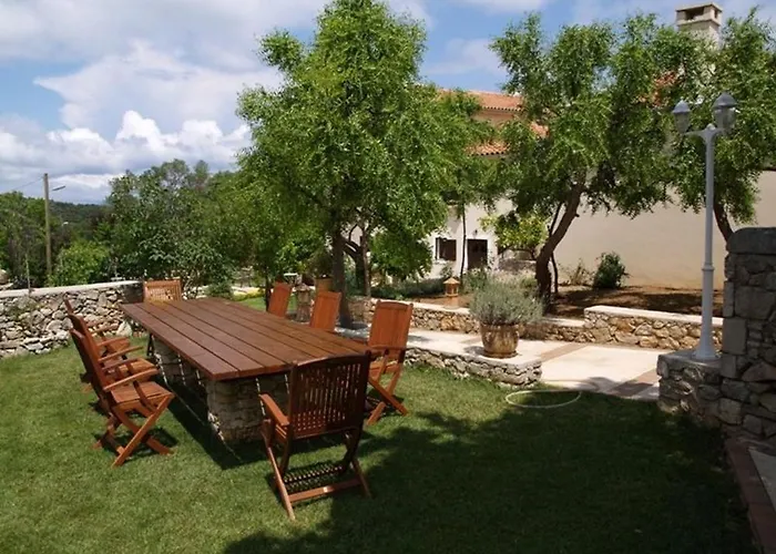 In 33607 Apartment Veli Lošinj
